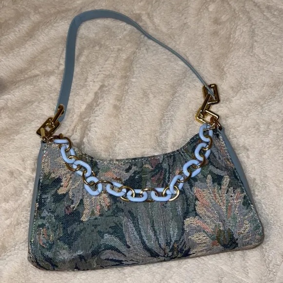 Floral crossbody - Picture 1 of 5